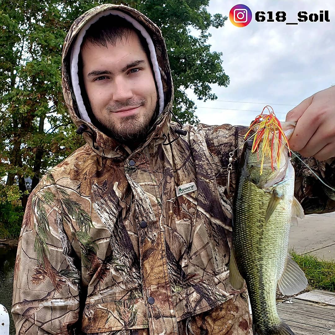 Come check out the instagram! 

#fishing #bassfishing #bass #largemouth #largemouthbass #618soil #backyakkin #softplastics #googansquad #googanbaits #6thsense #lunkerhunt #karlsbaitandtackle #lews #abugarcia #illinoisbassfishing #illinoisfishing #southernillinois #618fishing