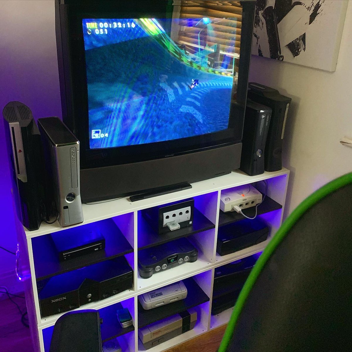 CuppaTea4Meeeee's tweet image. Spending Sunday in our happy place 😍🥰 @HelpMeImBlonde_ 

#GamesRoom
#GamingSetup
#CustomDesk
#RetroGamers