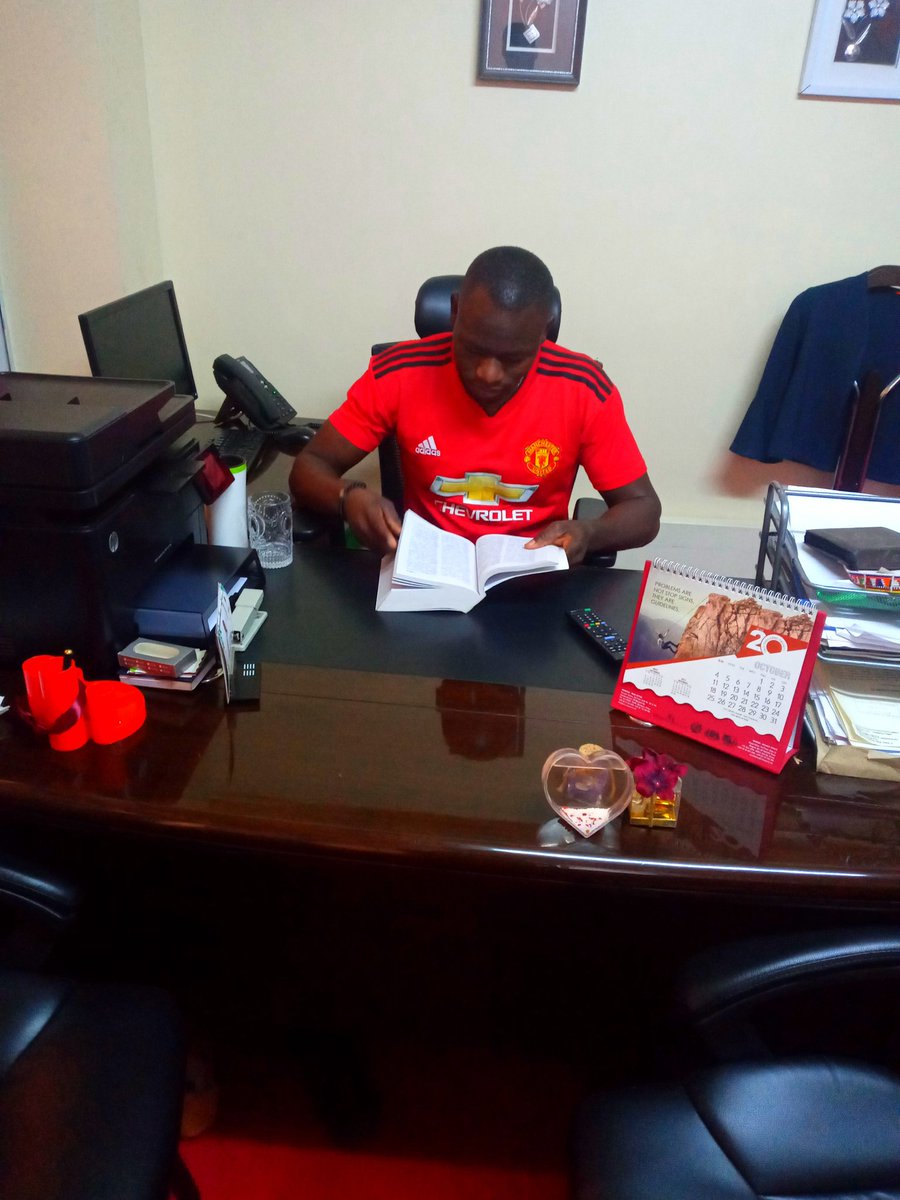 So disappointed that  Eliud Kipchoge didn't win  the London Marathon bt it ok he's human ....More importantly today is our day to get all 3points #MUNTOT come on United...!!!