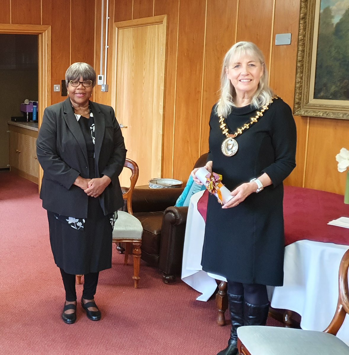 BasingMayor's tweet photo. Andy and I had the pleasure of meeting with representatives from our multicultural communities to help launch this year’s Black History Month.  
A programme of events is organised throughout the month @4BUAR @BlackS.Initiative @BHMBasingstoke #blackhistorymonth #inbasingstoke https://t.co/NgLTffjZ4I
