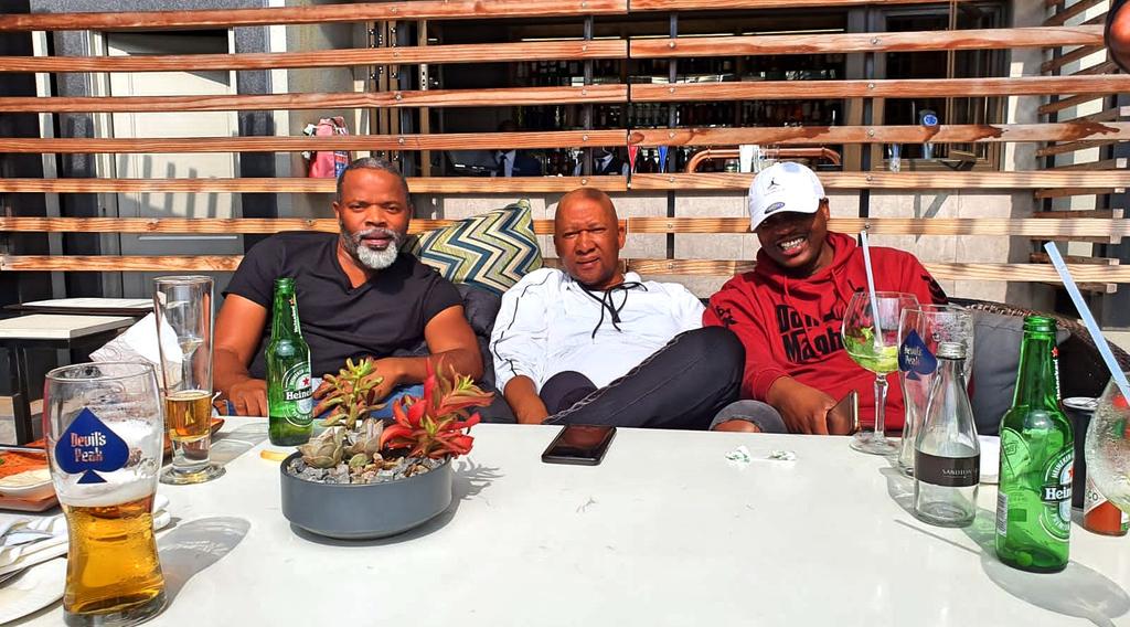 DumDiesel's tweet photo. The table was set!
...
https://t.co/Kq9Ik72EiC
...
cc @ChildsParty1
...
#Room247
... https://t.co/Gjfd3ZkaBR