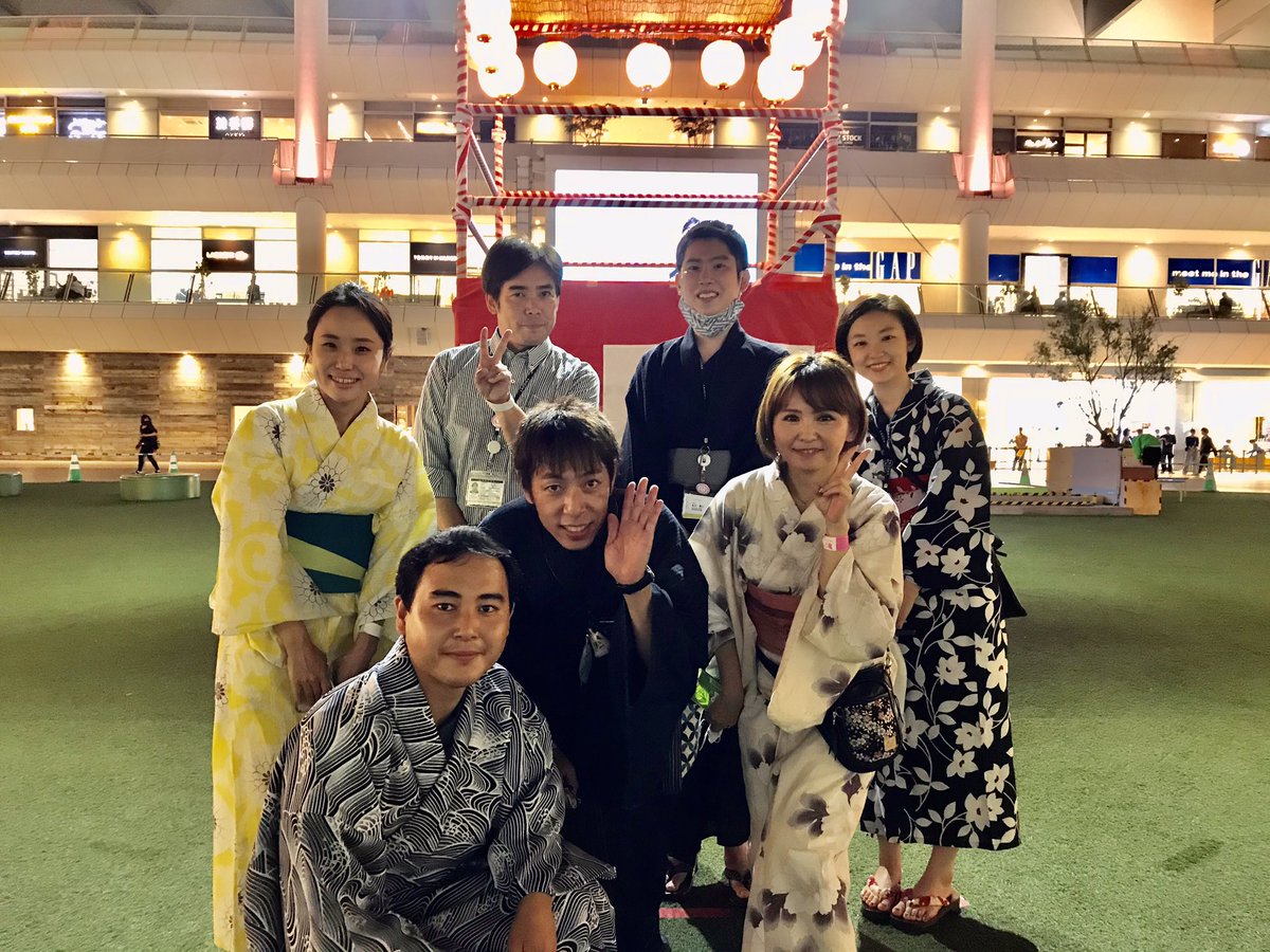 mayuyu_mm_ariel's tweet photo. この盆踊りを企画してくださった
ラゾーナの皆様です。
今年開催して頂きまして
本当にありがとうございました。✨
#川崎ラゾーナ盆踊り https://t.co/jIfAiNddoJ
