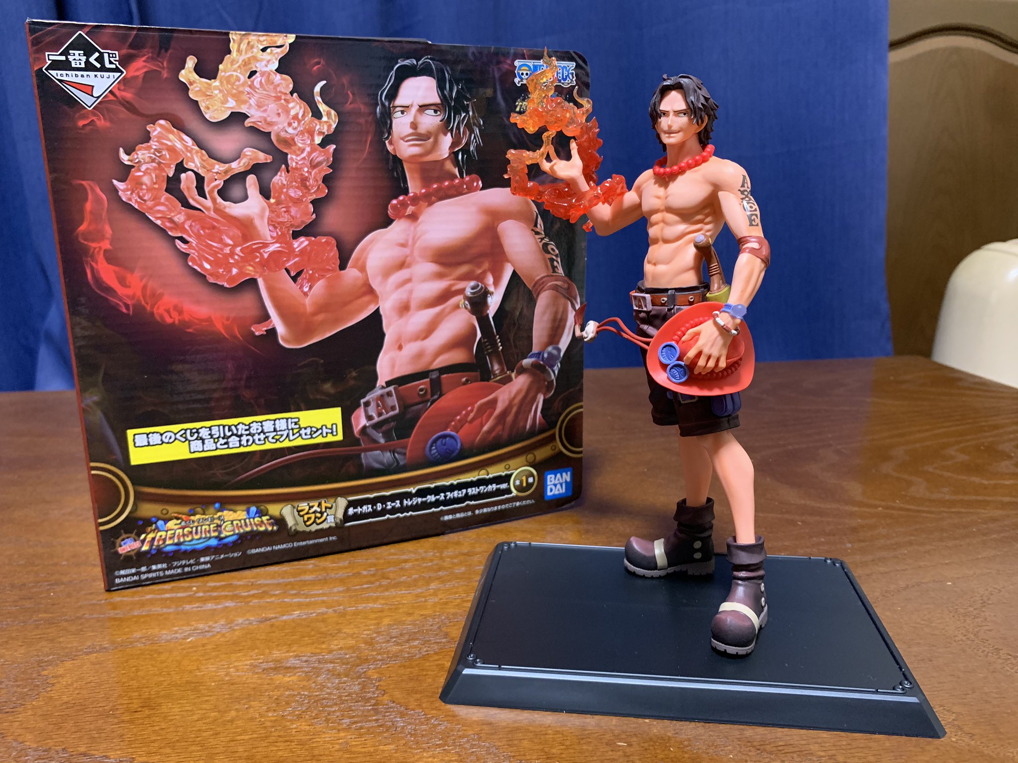 Kei One Piece垢 V Twitter 一番くじ トレジャークルーズ ラストワン賞 エース フィギュア開封 ラストワン カラーver のエース 大炎戒 炎帝の巨大な炎の照り返しを表現した彩色 写真だと少し伝わりづらいけど 頭から足先までと後ろ側も細かいところまで