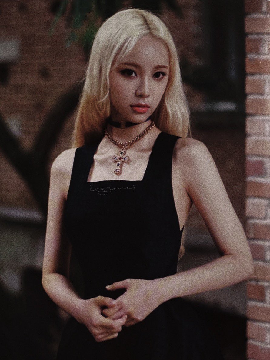 "jinsoul" [photobook]my scans! <3