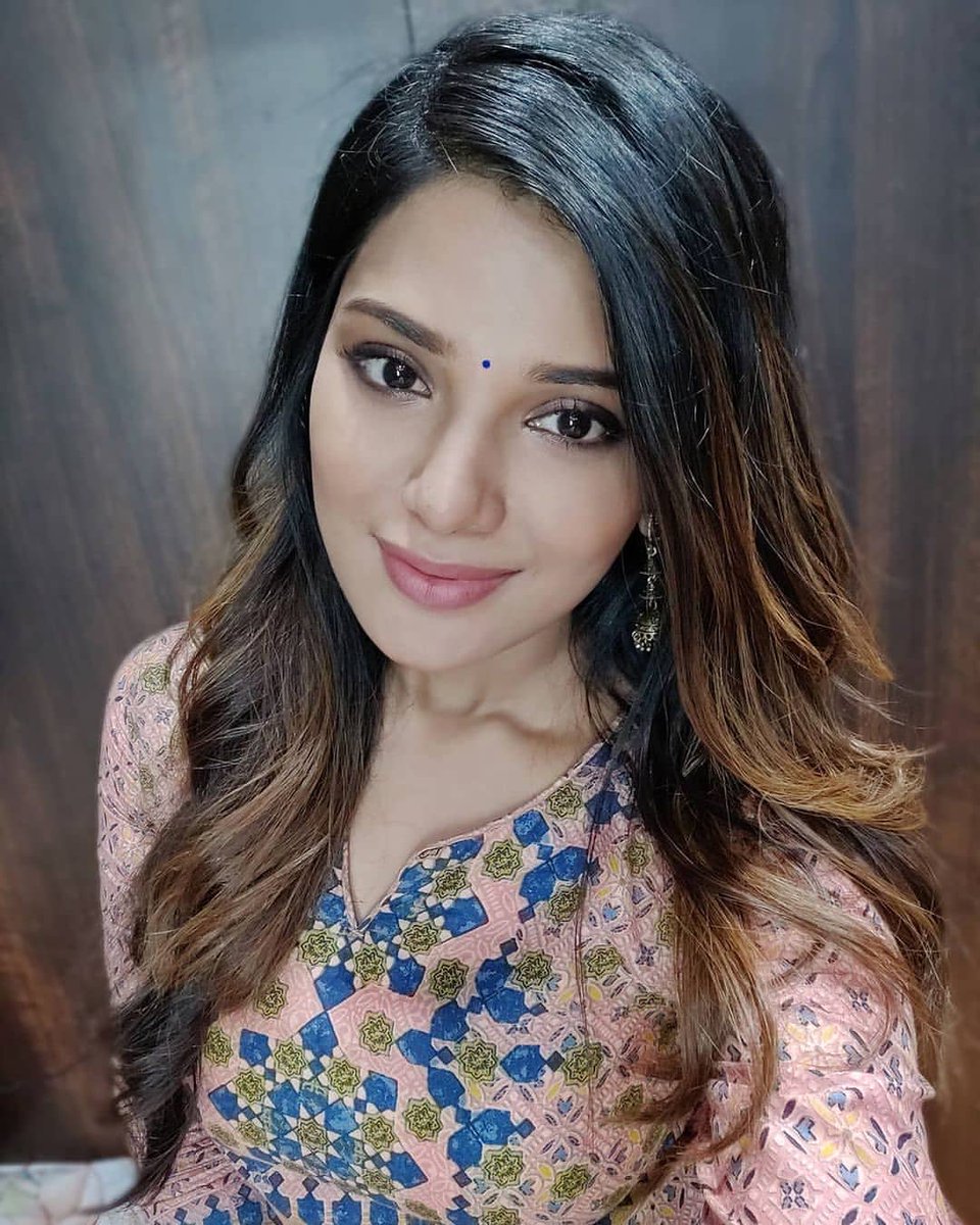 UaCinemas's tweet photo. Gorgeous look forever✨😍✨😍
#aathmika #Aathmikaa @aathmikaa @Aathmika_Trends @aathmikaa @AathmikaF @AathmikaaK @aathmikaa_Army @AathmikaaC @Aathmikaa1 @Aathmika_Trends @Aathmikafanclub @actressaathmika #uacinemas 
@UaCinemas https://t.co/8Mc5FT9Uab