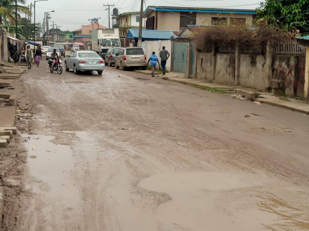 TrackaNG's tweet photo. Dear @followlasg

This is the deplorable state of Church Street,vulcanizer bus stop, Akowonjo, Alimosho LGA, Lagos State.

Needs: Rehabilitation and drainage

Where do you live? Send pictures of bad roads. 

@jidesanwoolu @Mr_JAGss

 #FixLagosRoads https://t.co/t6h2uGAqAX