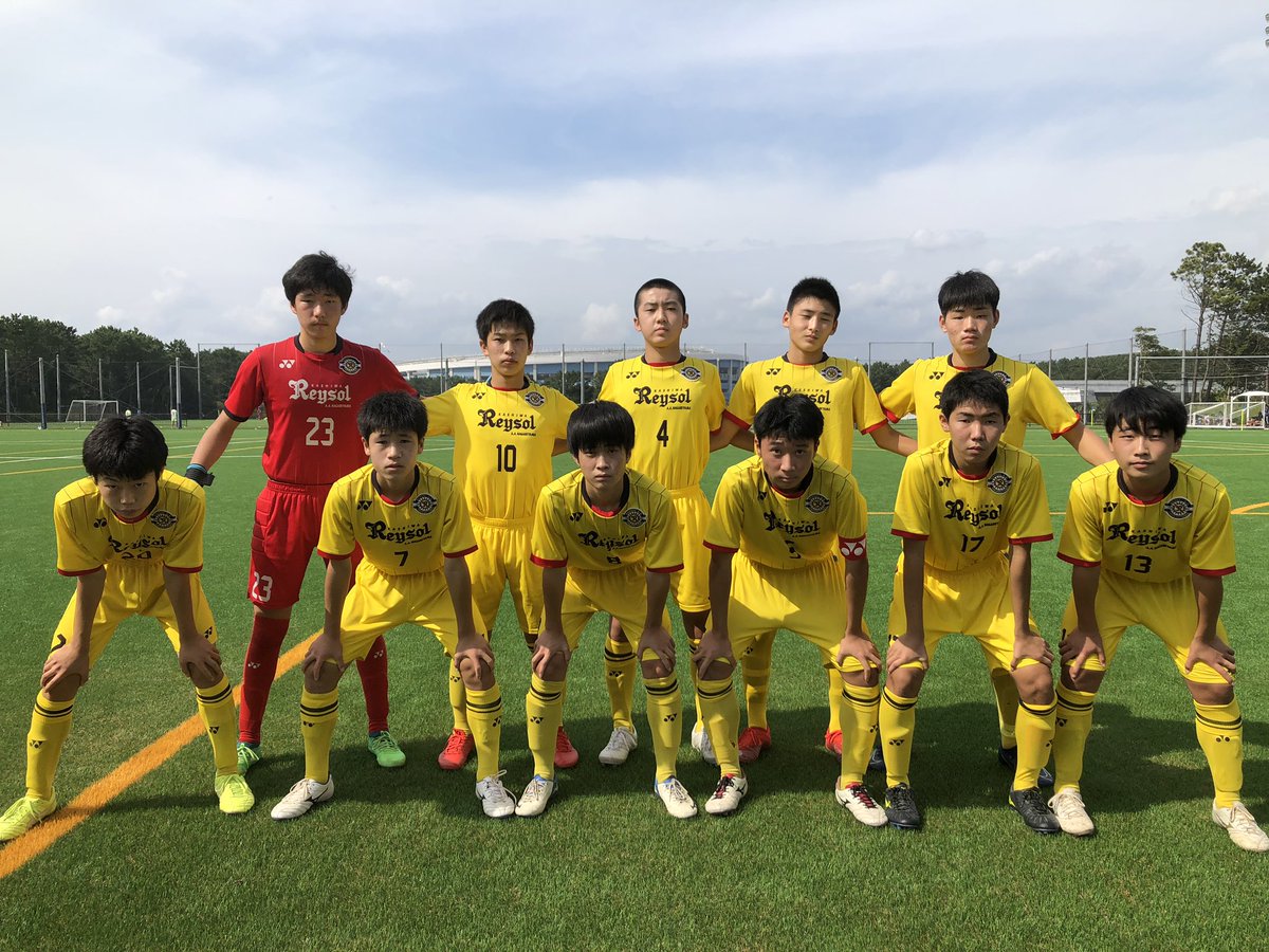 柏レイソルa A 流山 U 15 本日の結果 U 15 高円宮杯決勝ラウンド Dブロック準々決勝 柏レイソルa A 流山 1vs4 Jsc千葉 得点者 塙海斗 Fc千住イーグルス 強豪jsc千葉さんに挑みましたが 残念ながら敗退となりました 11 1開幕のクラブユース選手権に