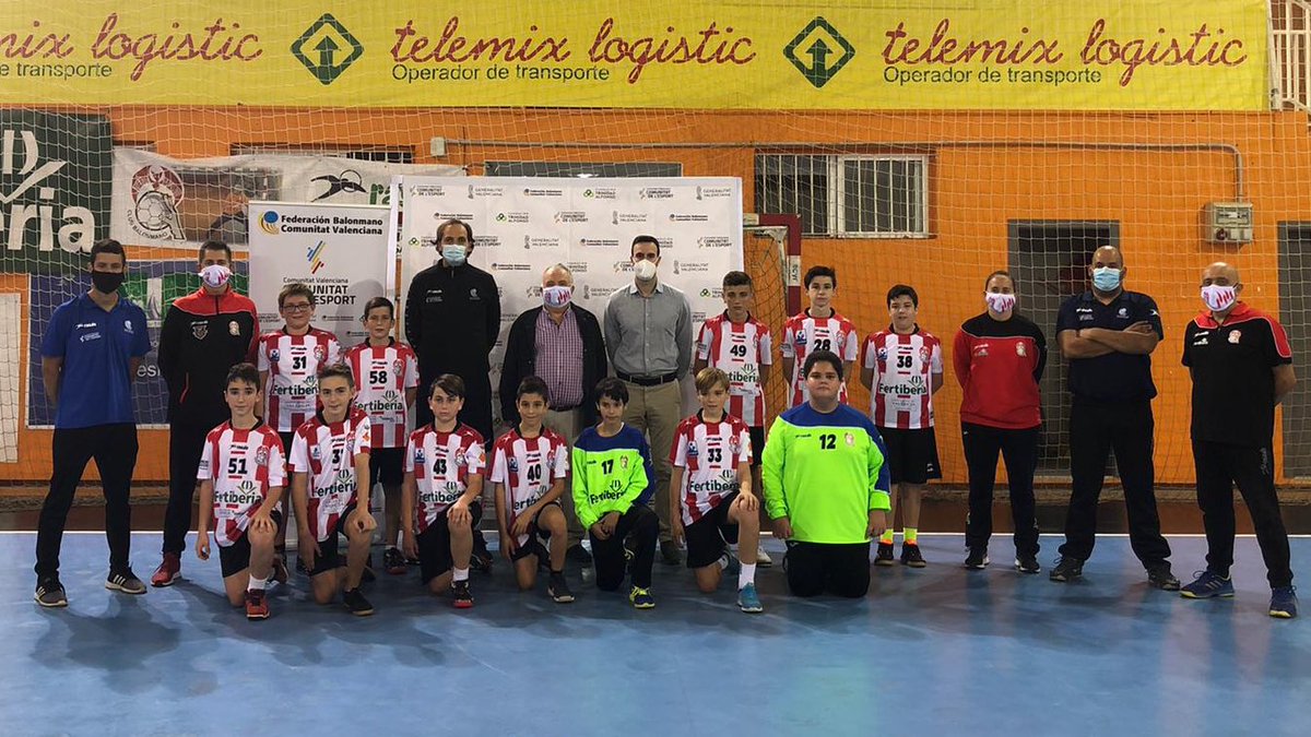 Fbmcv's tweet photo. #FerFutur @comunitatesport 

✅ Vuelven las jornadas de tecnificación.

Grupos reducidos 🔒 separados por clubes está temporada por el #COVID19 

  👉🏾 ALC: Santa Pola @CDPolanens 
  👉🏾 VLC: Puerto Sagunto @bmpuertosagunto 

Sigue la sesión de VLC 👇🏼
🖥 https://t.co/unPRVHKcc1 https://t.co/vqRErCdgyH
