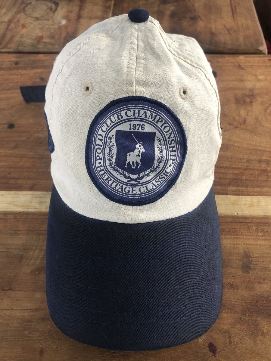 Clean_kicks_nam's tweet photo. The summer is upon us, all wow us the give you favorite caps 🧢 that special touch #capcleaning https://t.co/p8wyMkgX1P