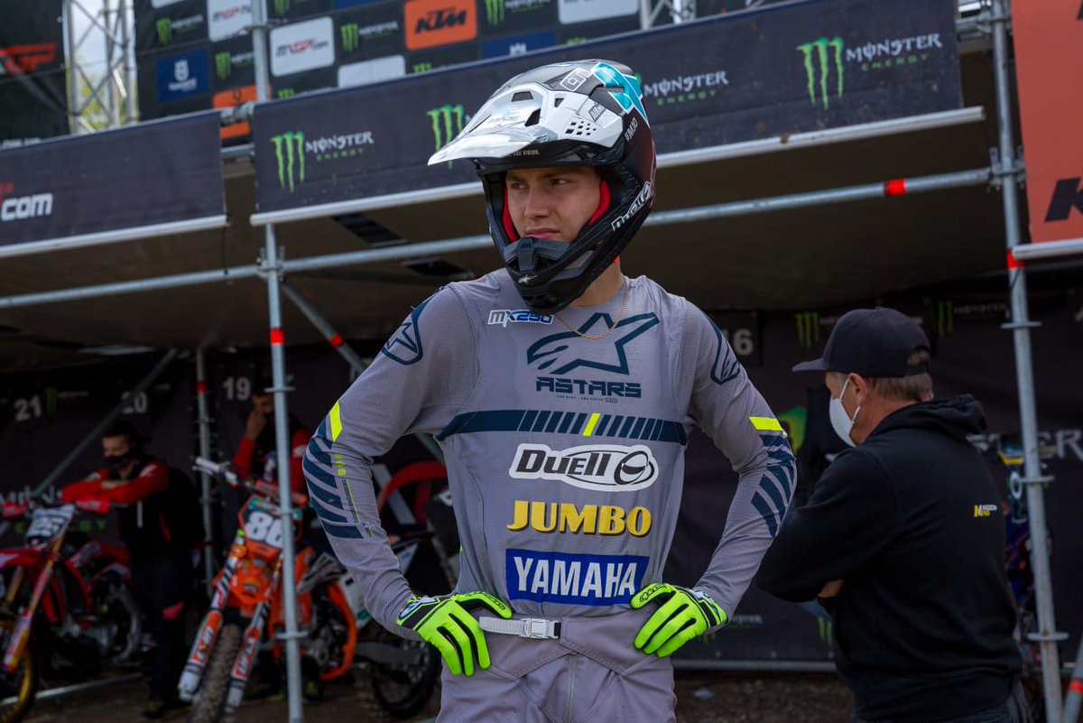 rileyracingmx2's tweet photo. Dagklassement Mantova3:
1. Mattia Guadagnini I Husqvarna 1-1
2. Jorgen-Matthias Talviku Est Husqvarna 4-4
3. Hakon Fredriksen Nor Yamaha 3-5
4. Thibault Benistant F Yamaha 8-2
5. Marcel Conijn NL KTM 2-10
8. Tim Edberg S Yamaha 9-11
#RileyRacingYamaha #PoweredbyKEMCO #EvaSzabadfi https://t.co/SnRuZUbExJ