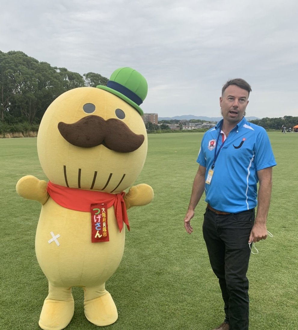 Awesome day at the grand opening of the Kaizuka Cricket Field. Had a great time in the commentary box with the two Alan's but the highlight was definitely talking cricket with Tsugesan the Kaizuka mascot.
