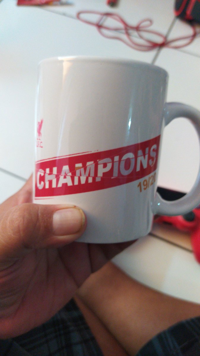 JTob135's tweet photo. #MatchdayGiveaway Sebuah Mug Jika LFC menang malam ini bagi FOLLOWERS gw yang meretwitt twitt ini ya.. https://t.co/oSBAquAHpS