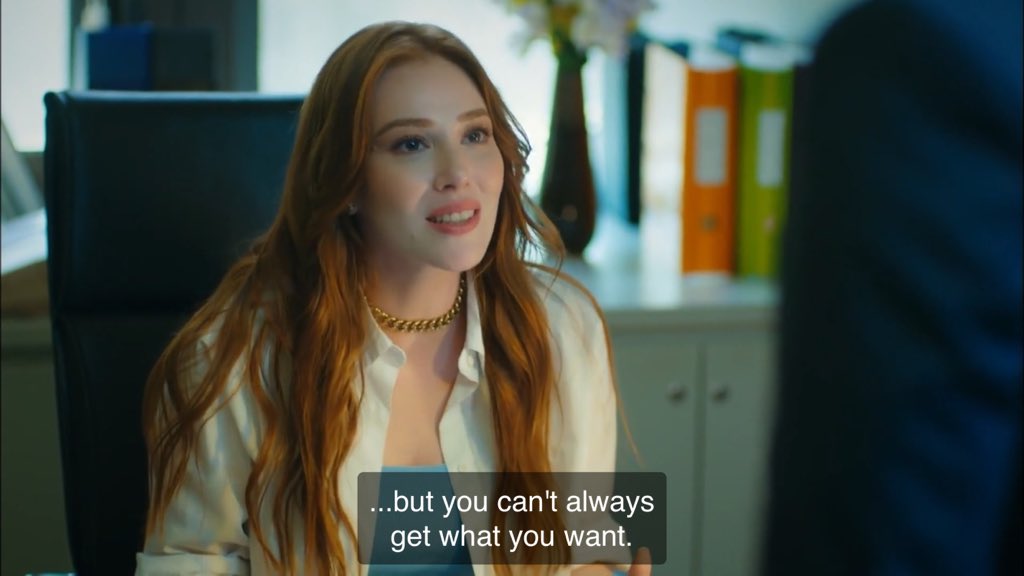 Okay you know what I love about Leyla? When she stands up for herself—she’s not shouting or throwing things around. She’s calm and collected. She’s witty and caustic, leaving her opponent with some major burns.  #iyigündekötügünde  #elçinsangu  #ozandolunay