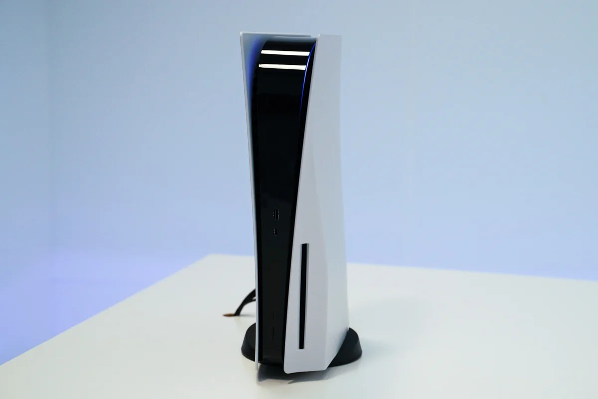 PS5では決定が〇ボタンではなく✖ボタンになってしまう模様・・・