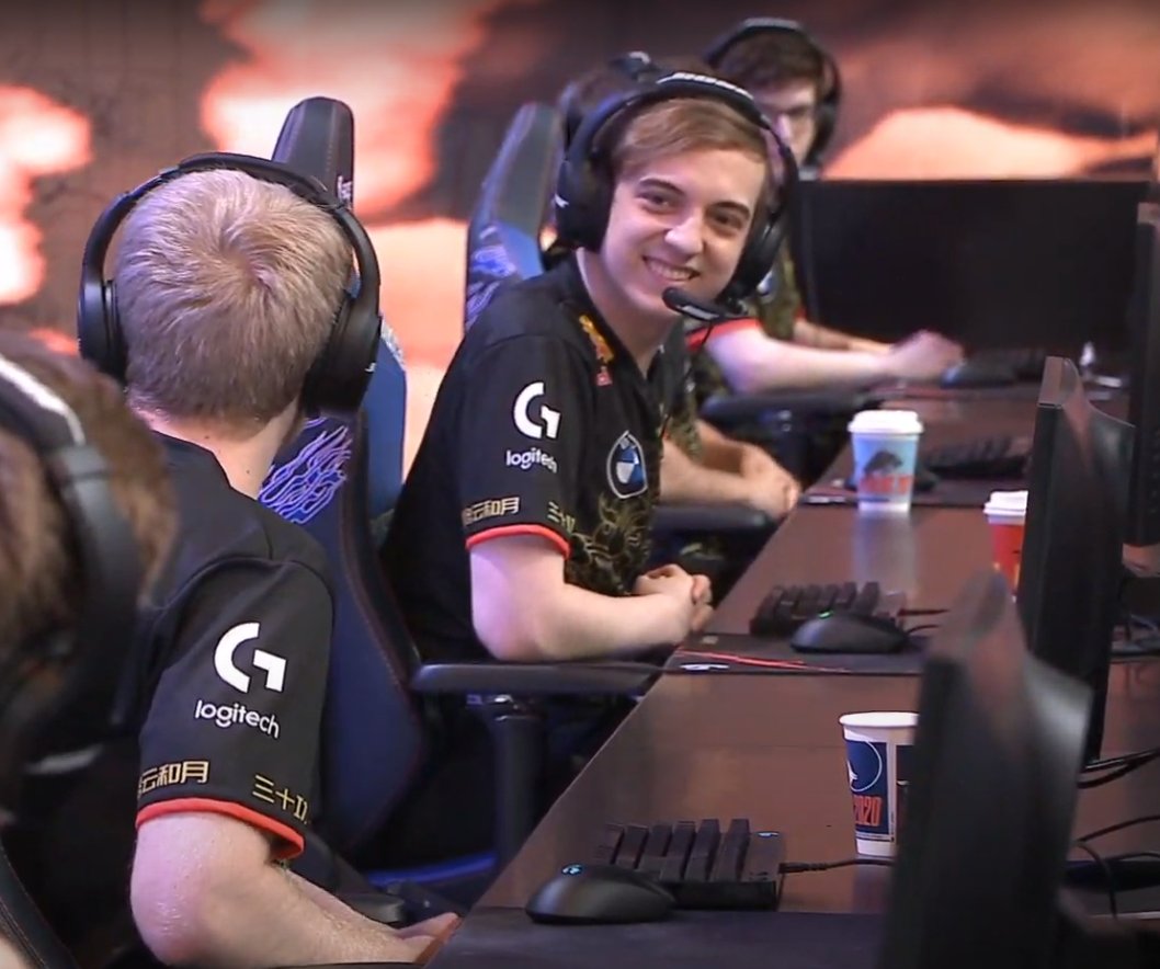 DanielDrakos's tweet photo. "So, just wondering, where did Syndra get a kill?" https://t.co/2WS7BbPMGb
