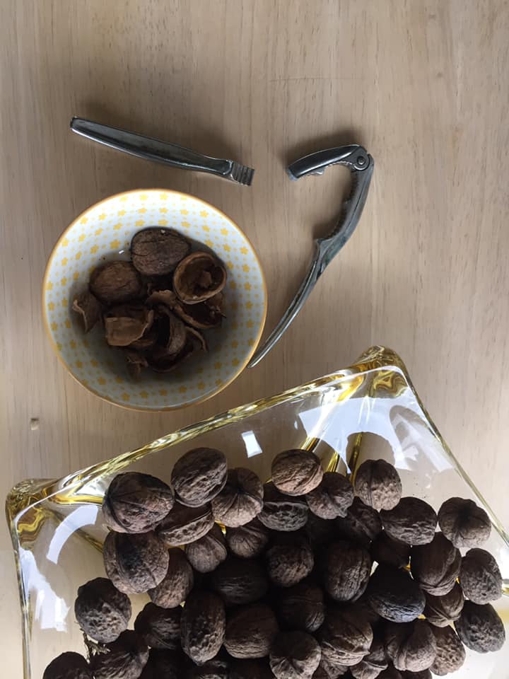 gdekinder's tweet image. Welke notenkrakers gebruiken mijn volgers? #walnoten #okkernoten kraken
Tip: facebook.com/groups/Frans.N