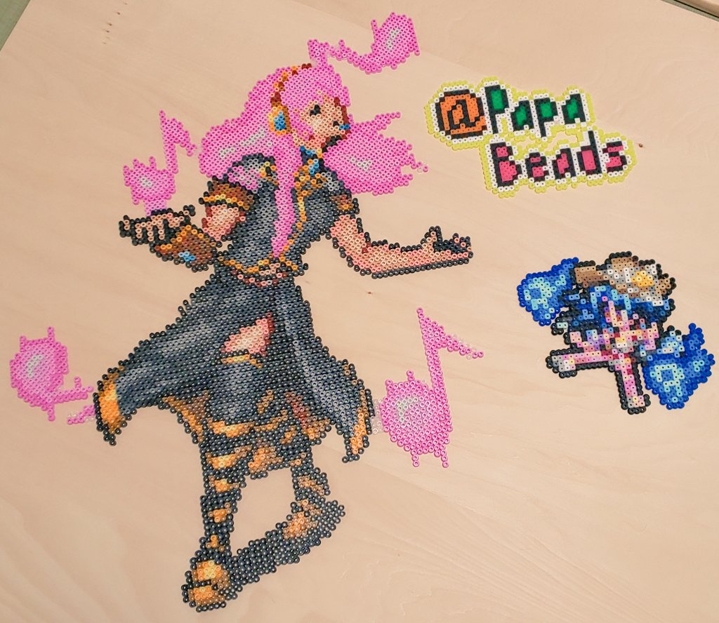 ドット絵職人のルナール様 Nikoraehu に許可頂きまして ルッカブーケを作成しました ﾟdﾟ ゞ 巡音ルカとロックブーケのコラボです 久しぶりの大きめ作品 作成途中 多くのいいねや返信ありがとうございました D ありがたやありがたや アイロン