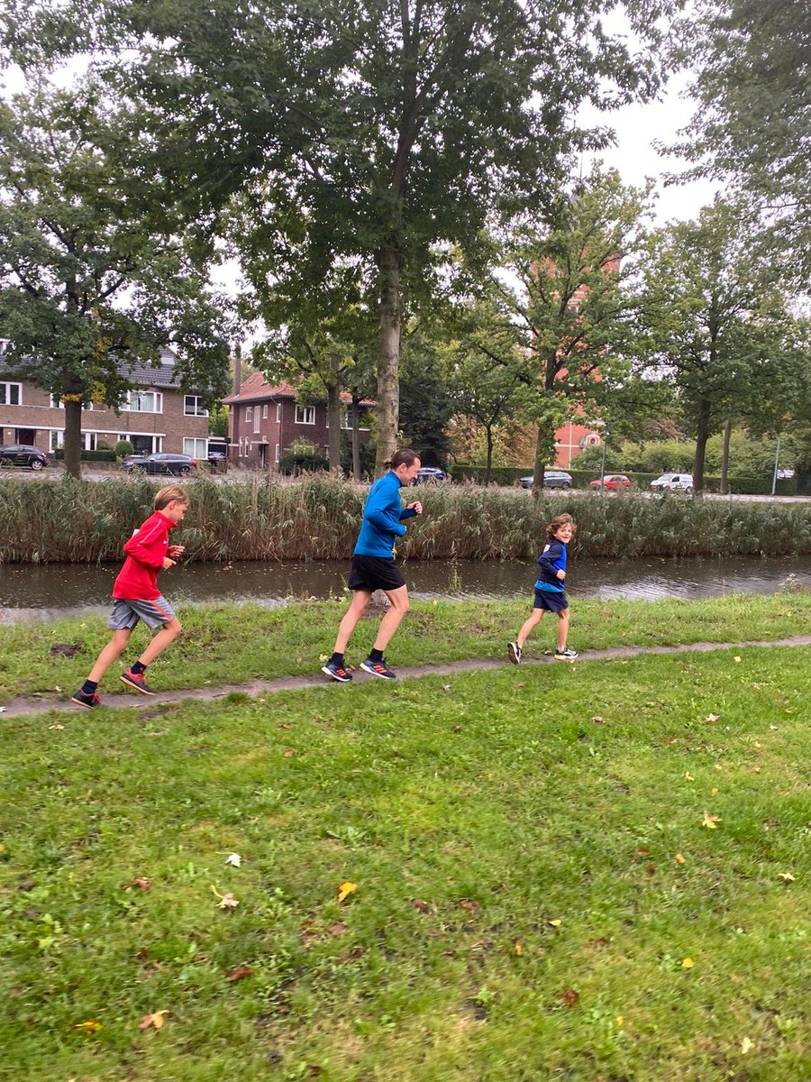SingelloopBreda's tweet photo. Onze vliegende reporters hebben al heel veel Singellopers gespot! Zo leuk om jullie te zien knallen 💪! #ASBEO #SingelloopBreda https://t.co/fjz1N95VW8