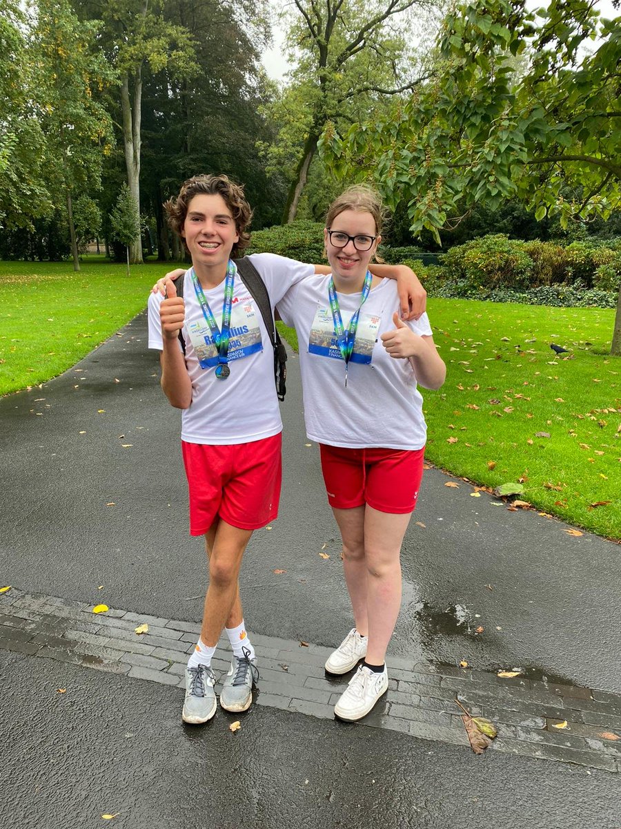 SingelloopBreda's tweet photo. En de eerste Singellopers zijn gefinishd 🏅! #ASBEO #SingelloopBreda #finishers https://t.co/THlLMBC5yK