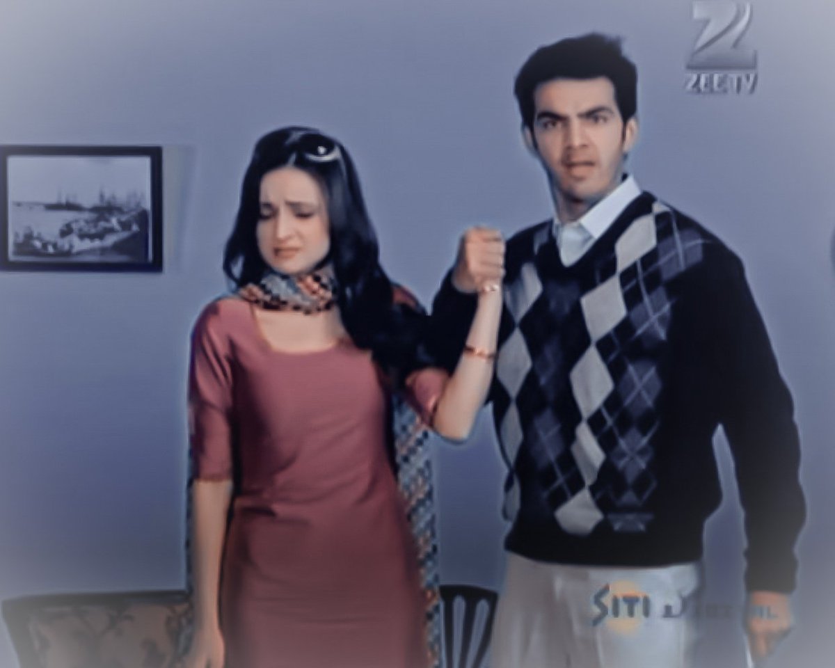 _iheartmyidol's tweet photo. I'd love to see them share the screen again some day🤧 #SanayaIrani #KaranVGrover https://t.co/axXhRGHIvh