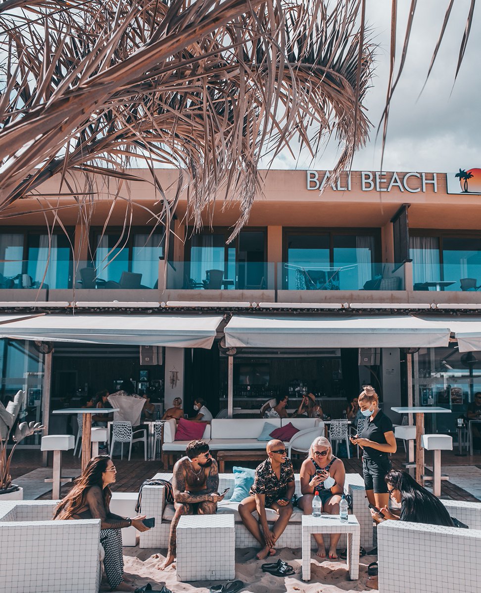 BaliIbiza's tweet photo. ¡ABIERTO!😁 ⁠
@BALIBEACHRESTAURANT ⁠
¡AI CARAI! ⁠
Te esperamos ⁠
Puedes reservar mesa enviando WhatsApp ⁠
al (+34) 622 34 04 33 ⁠ https://t.co/teN7VkBRHa