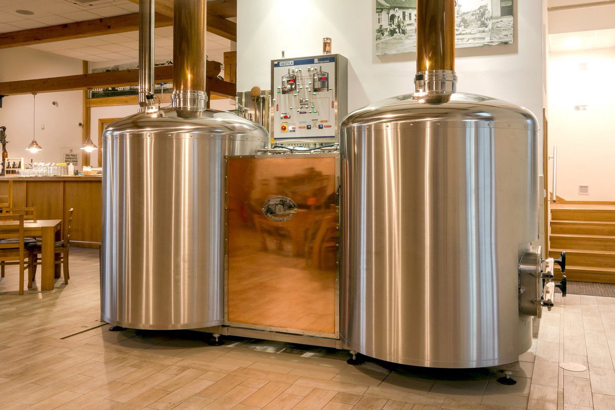 Si piensa en realizar su propia cerveza...una pequeña fábrica de cerveza para producir entre 500 y 10000 hl por año tenemos la solución con todos los complementos necesarios. Proyecto llave en mano: montaje, puesta a punto, materias primas, seguimiento. Ideal para restaurantes!