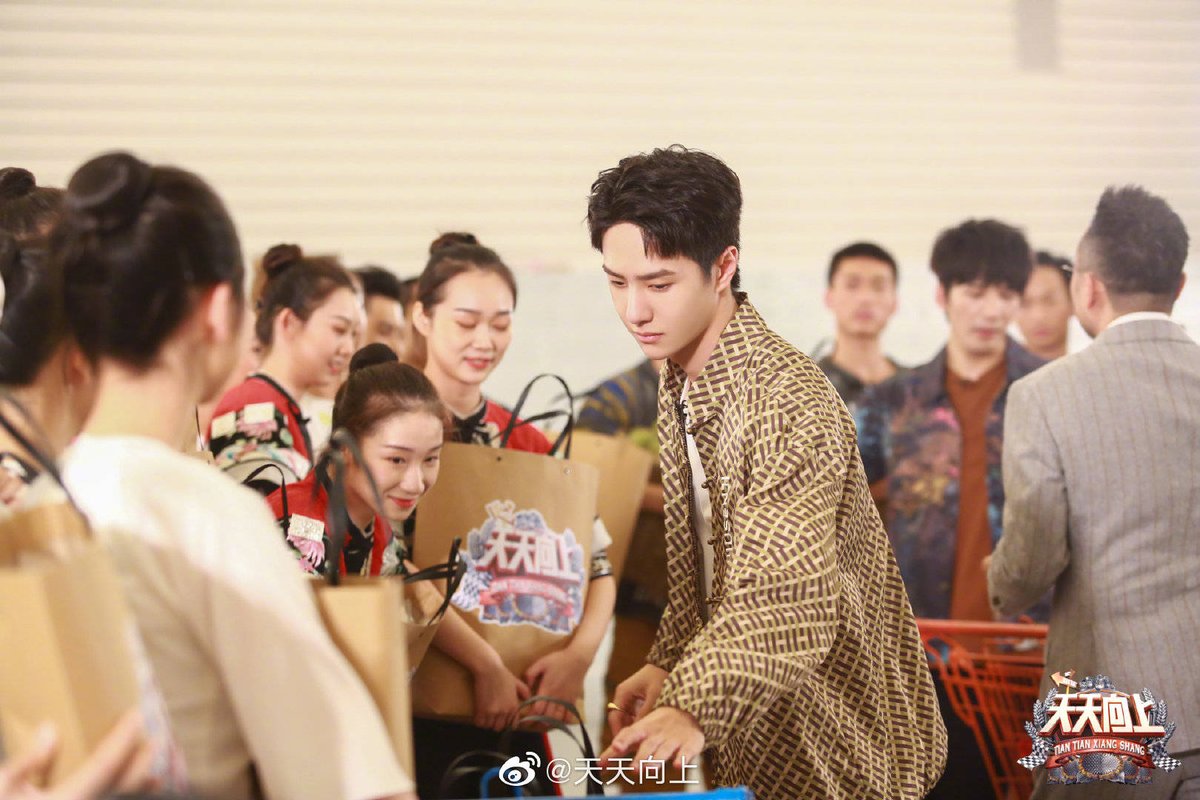 wangstory17's tweet photo. 201004 | Day Day up weibo update

มารอชมการแสดงละครเพลง "Ode to the Earth" คืนนี้ 21.00น. ทางHunanTV

#หวังอี้ป๋อ #WangYibo #王一博 https://t.co/pIhRUWoeVz