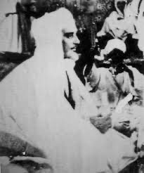 Muhammad Alarabi Alsa’ih: He was a renowned nineteenth-century Moroccan scholar of Hadīth, Fiqh, Tasawwuf and Arabic poetry. He studied under numerous teacher and was given the Tariqa by Sidi Ali Tamasini. His lineage can be trace back to Sayyidna Umar Alfarouq,
