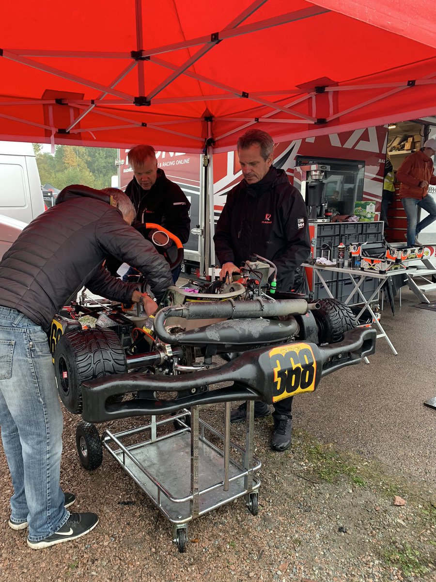 realsmartcard's tweet photo. Idag är man på Gokart i Västerås #Radne https://t.co/XagmYYOS3Z