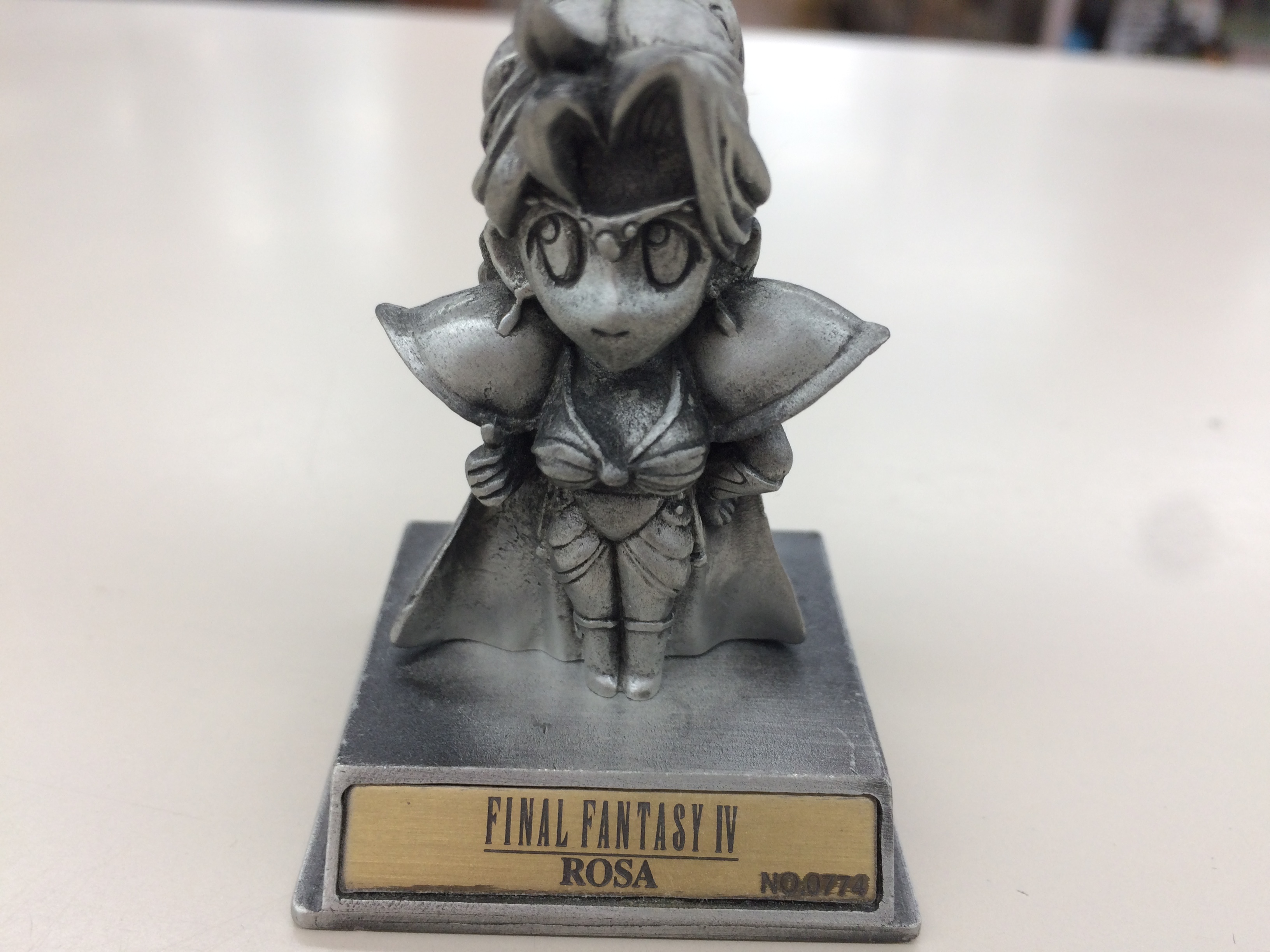 スクウェア FINAL FANTASY IV FF4 クロムフィギュア ローザ スクウェア FINAL FANTASY IV FF4 クロムフィギュア ローザ