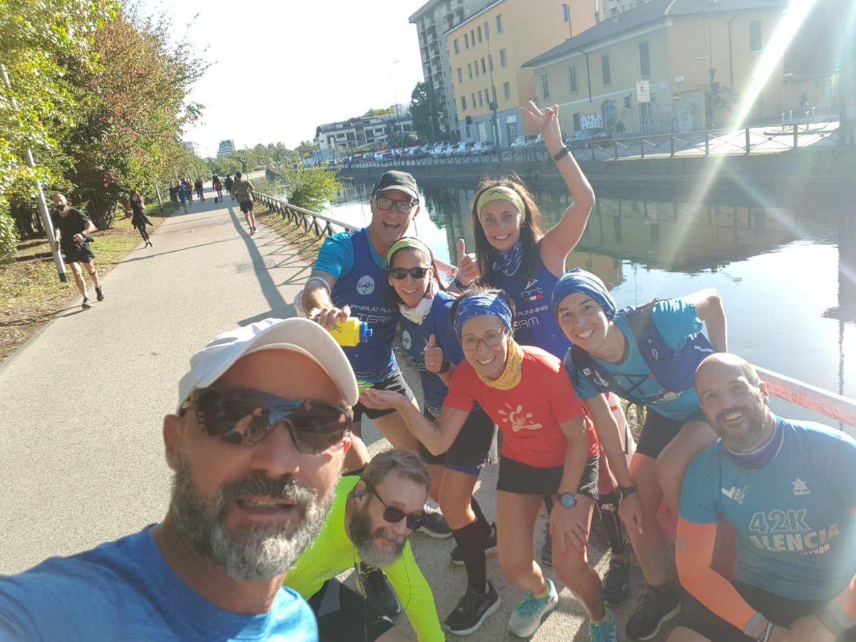 NaviglioTeam's tweet photo. La Domenica si corre💙💙 @NaviglioTeam #sugar @amoamicidimarco #arena #amici #runningpassion https://t.co/oCzzKyyryS