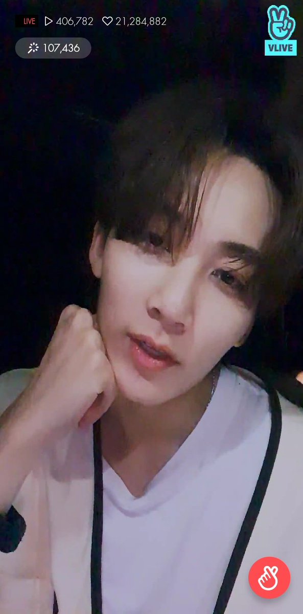 hanhaoeggie's tweet photo. HAPPY BIRTHDAY JEONGHAN PRECIOUS 💜💜💜💜✨ https://t.co/lIMB4CRX5v