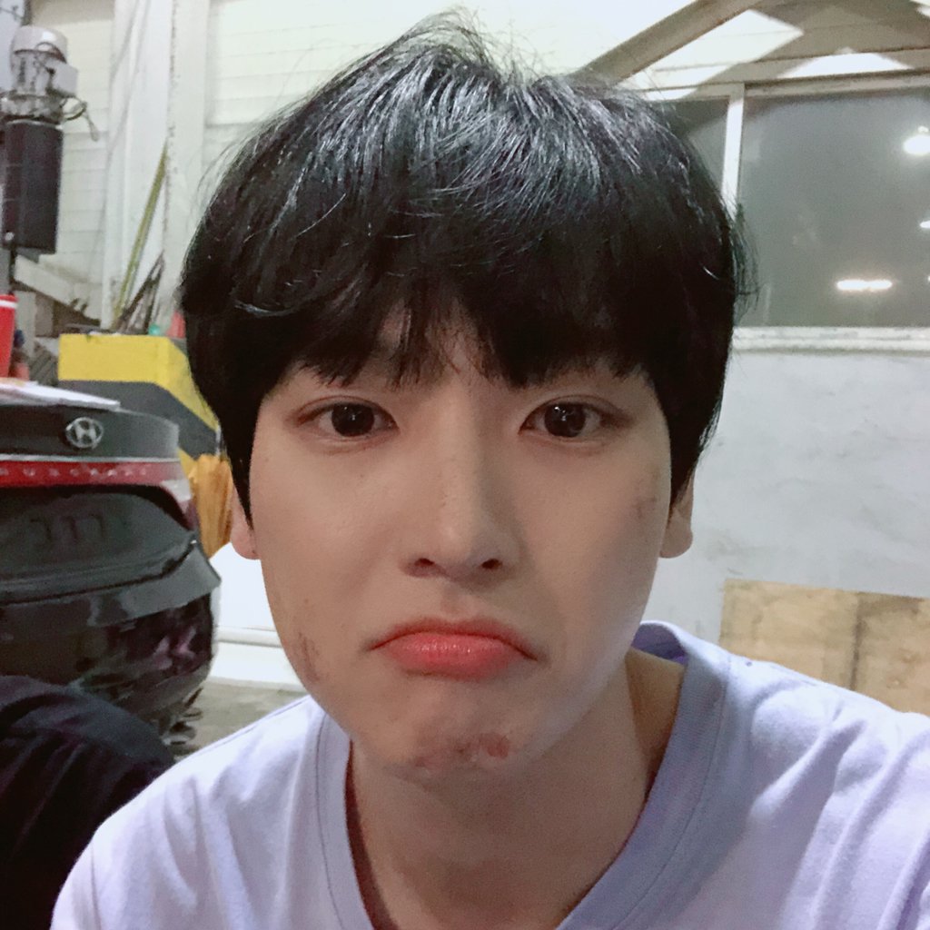 SF9__Unofficial's tweet photo. 201004 Inseong Fancafe update #SF9 #INSEONG #HWIYOUNG 📸 https://t.co/nkhovgafTq