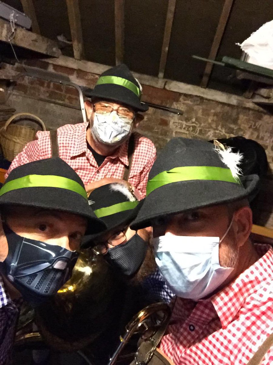 BierkellerB's tweet photo. Corona - safe Oktoberfest entertainment @QueenVicMaldon last night. Lovely to be back in das saddle!!! #Oktoberfest #oktoberfest2020 #coronavirusuk #SocialDistancing #pubs #corporateband #entertainment https://t.co/BdttupJnW6