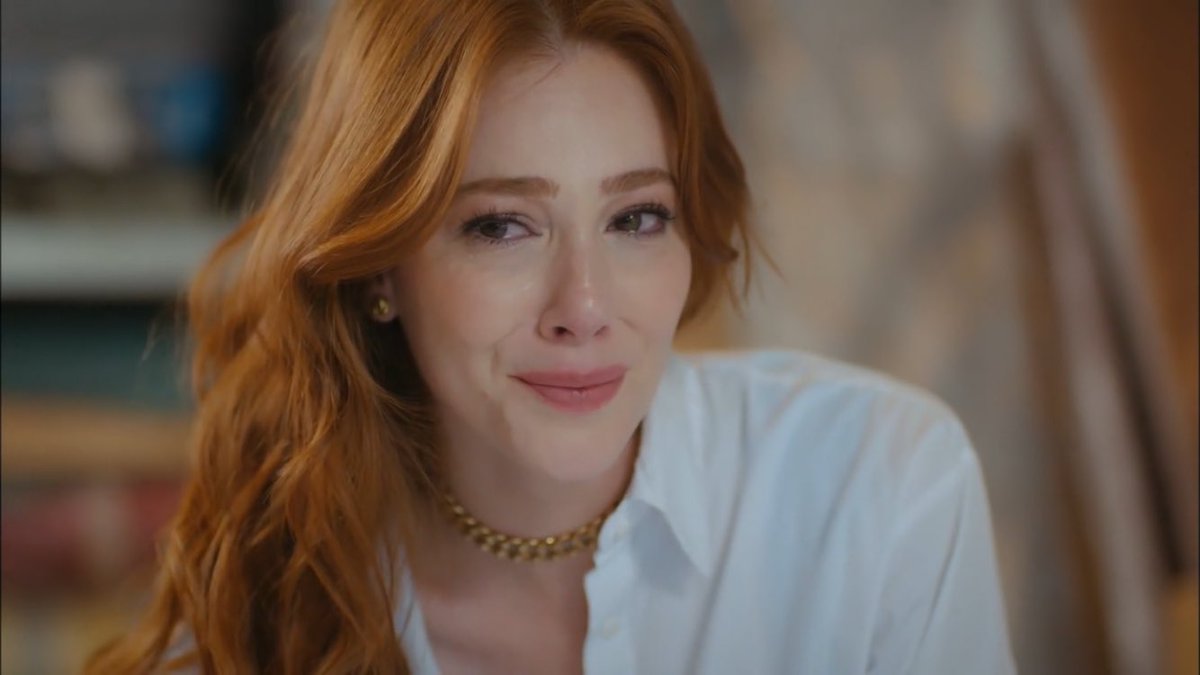 She really held on to him for 5 years and didn’t date anyone. So no wonder it hurts her so much that the expectations she harbored were crushed by who he is (acting like now)—she was willing to except any reason but he gave her none.  #iyigündekötügünde  #elçinsangu  #ozandolunay