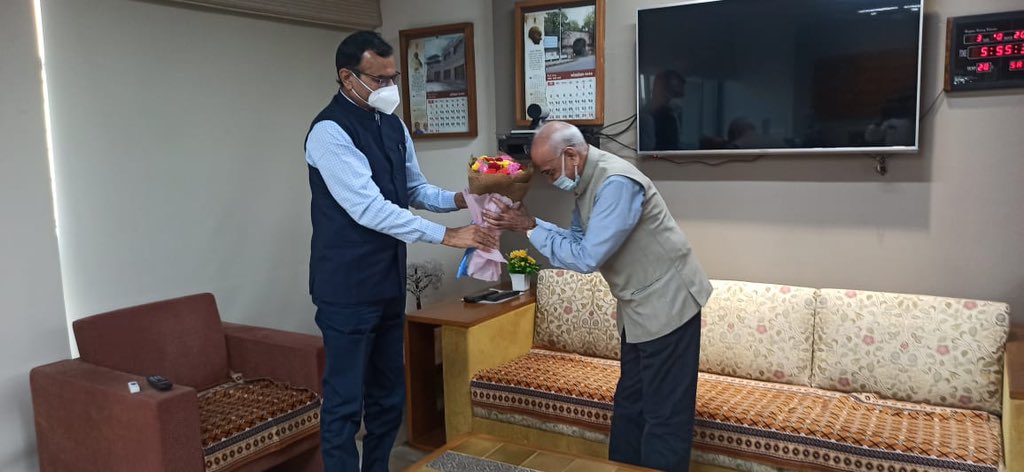 WatchGujarat's tweet image. કેન્દ્રીય ગૃહમંત્રાલય દ્વારા નેશનલ ફોરેન્સીક સાયન્સીસ યુનિવર્સીટીનાં વાઇસ ચાન્સેલર તરીકે ડૉ.જે.એમ.વ્યાસની નિમણૂક કરાઈ.

#Watchgujarat #GUJARATINEWS #FORENSICUNIVERSITY