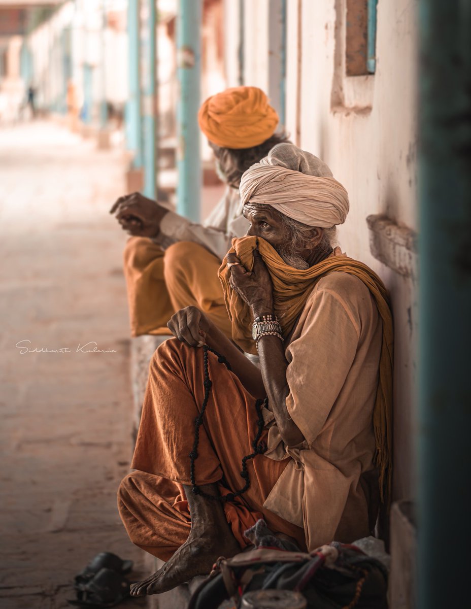 SiddharthKulari's tweet photo. "साबार ऊपर मानुष सत्य ताबार ऊपर नाही"
यानी जो मनुष्य का विचार नहीं कर सकता 
वो परमात्मा का क्या विचार करेगा https://t.co/bgO3CrVkMF
