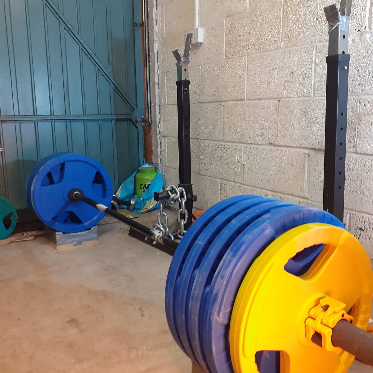 BigAlDevlin's tweet photo. 210kg locked and loaded -time to deadlift #latasaurus #latasaurusrex #deadzilla #workout #homegym #devlin #gym #gymaddict #gymaholic #gymlifestyle #gymlife #motivation #fitnessmotivation #deadlift #deadlifting #deadliftordie #viking #tattoo #houseofdevlin #inkedlife #deadliftday https://t.co/wtxqbND94P