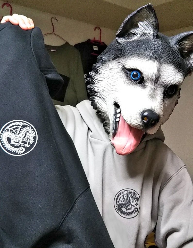 寒くなったらこのパーカー着て農作業するー