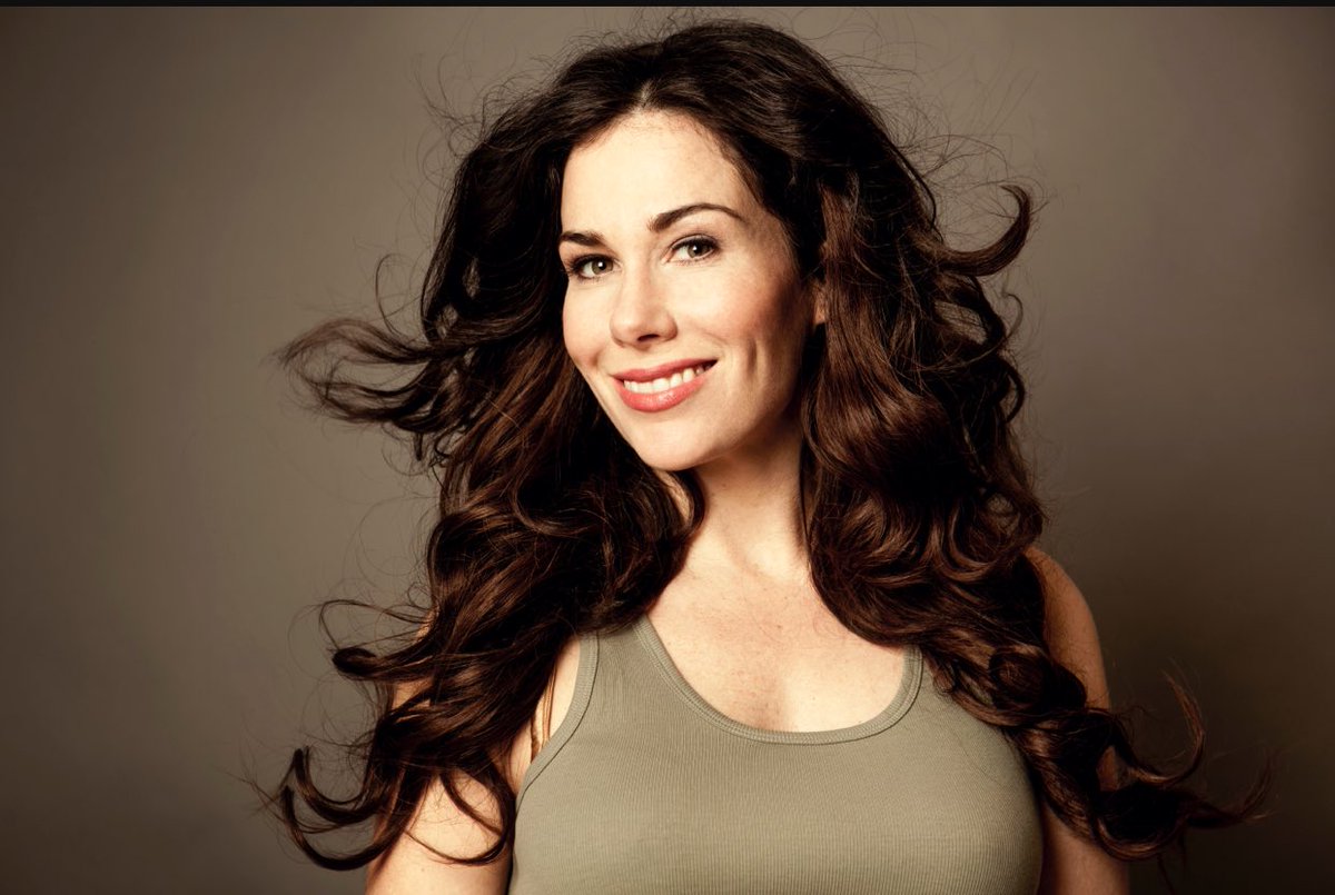 RobinDraastens's tweet photo. @vprocinema @halinareijn @caricevhouten Een mooi interview met Halina Reijn en Carice van Houten, zodat je de film ‘instinct’ nog beter gaat begrijpen.
#Instinct #halinareijn #reijn #caricevhouten #caricevanhouten #vanhouten @halinareijn @caricevhouten https://t.co/juymevCckN