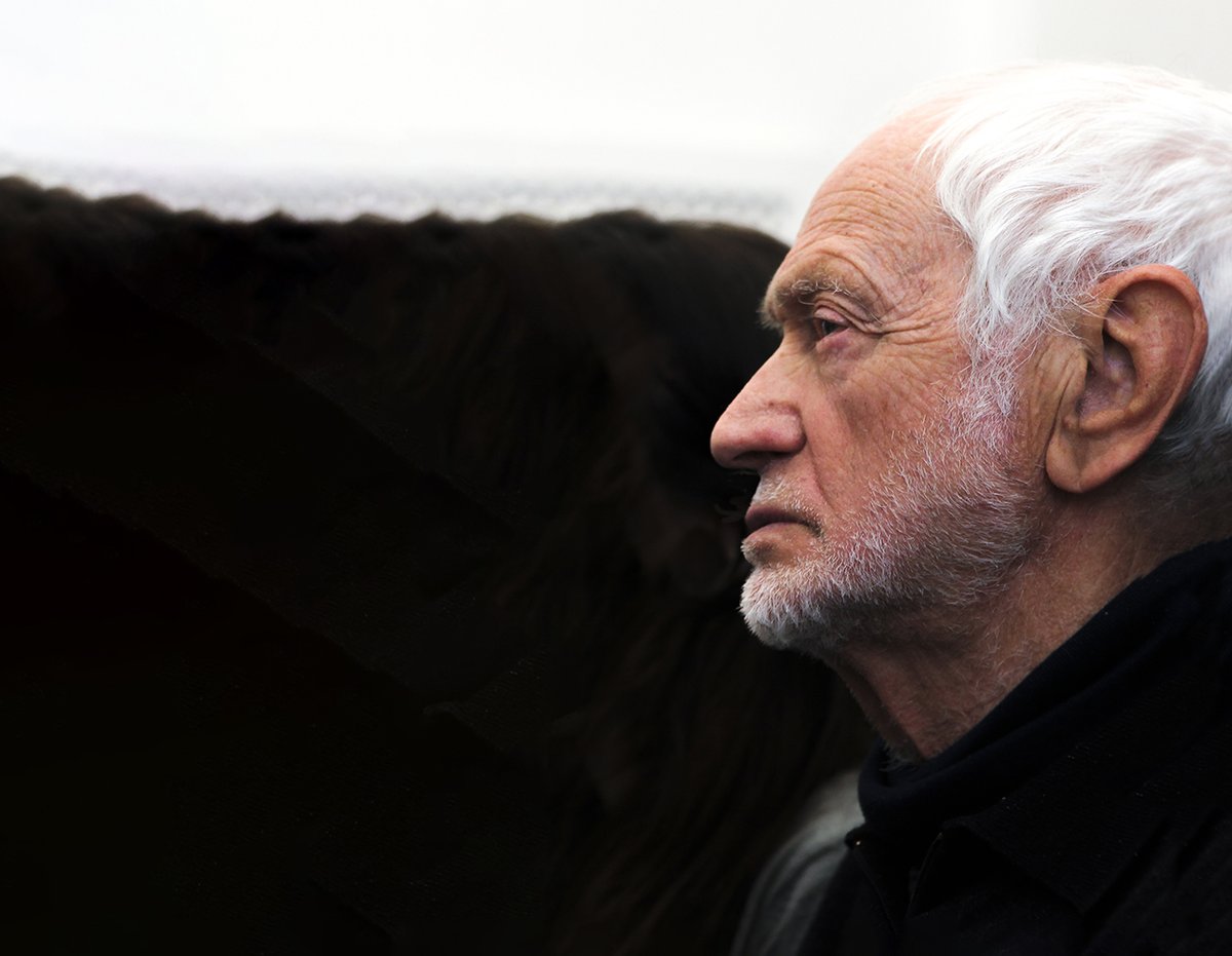 Hoy se nos ha ido, además de un trozo de historia del arte español, una buena persona. Descansa en paz, Juan. Tu ejemplo quedará para siempre entre nosotros