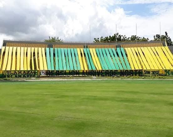 RinconHeroico's tweet photo. Últimos en la tabla y sin aspiraciones de nada, ¿Y tú me vas hablar de lo que es sentimiento hacia un equipo? La más fiel del caribe la hinchada de Real Cartagena https://t.co/9o2u2hPM7W