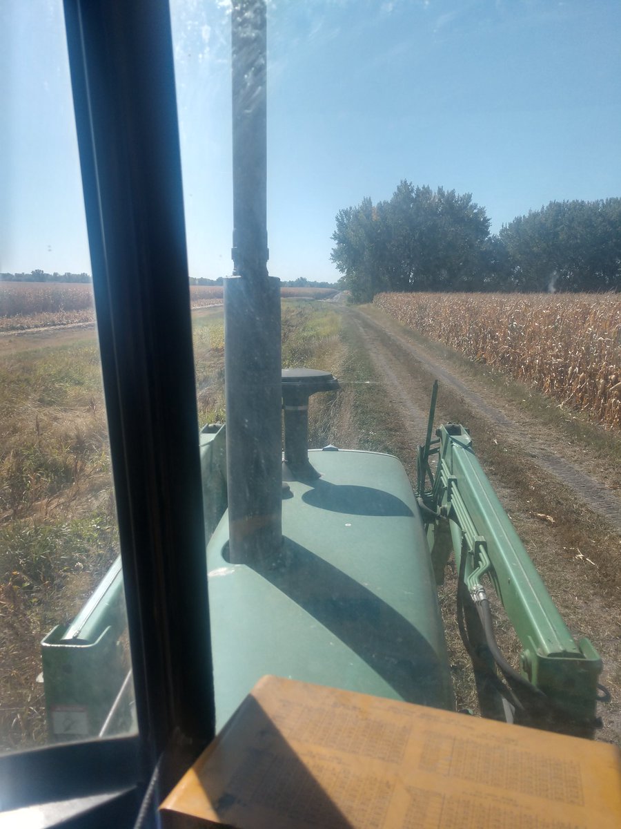 harsch_kevin's tweet photo. A little #roundcab mowing on a breezy Sunday morning prepping roads and loadouts for harvest. Hey, does this mean i can join the #roundcabmofia? https://t.co/RghplmEZq9