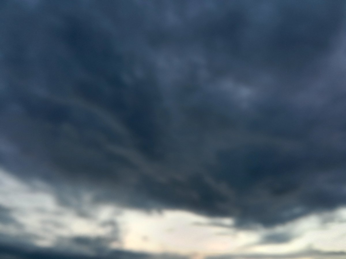 tlelitbit's tweet photo. ท้องฟ้าหลังฝนตกใช่ว่าจะสวยเสมอไป #ท้องฟ้า #sky https://t.co/cLo76GzGg7