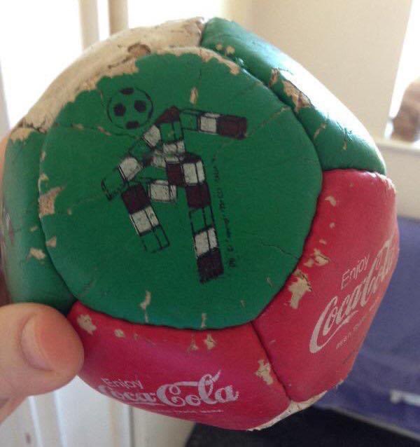 Teamgrassroots_'s tweet image. RT if you remember this ball