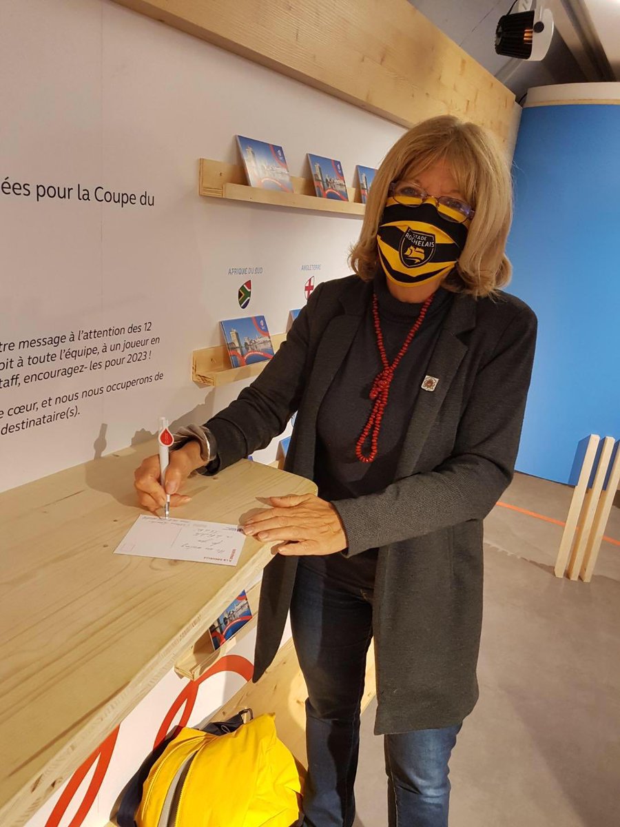 TrainsExpo's tweet photo. Pour cette étape Rochelaise, le #WELOVE2013TOUR a eu le plaisir de recevoir la visite de l’adjointe au maire Catherine Leonidas, ainsi que la VP #jeunesse et #sports @NathalieLanzi 🙏! Bienvenue à bord 😊!
#TrainsExpo #RailShow #SNCF #Rugby #CoupeduMondeDeRugby2023 #FRANCE2023 https://t.co/mY4SuFccO7