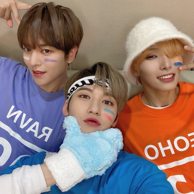 ravnarchive's tweet photo. 201004

cr. @official_ONEUS https://t.co/InSD3j8ko7