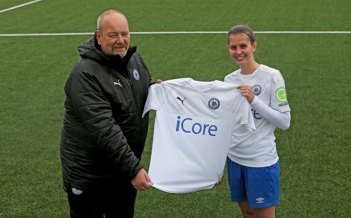 BTFC_HUB's tweet photo. Asst Manager Steve Adams welcomes @BTFCDevelopment new signings Megan Hunter, Brogan Lambert, Georgia James and Alisha Bull prior to today's match at New Lodge. Welcome Ladies. #BTFCWomen #ACommunityClub https://t.co/ZlTe9C8Q3E