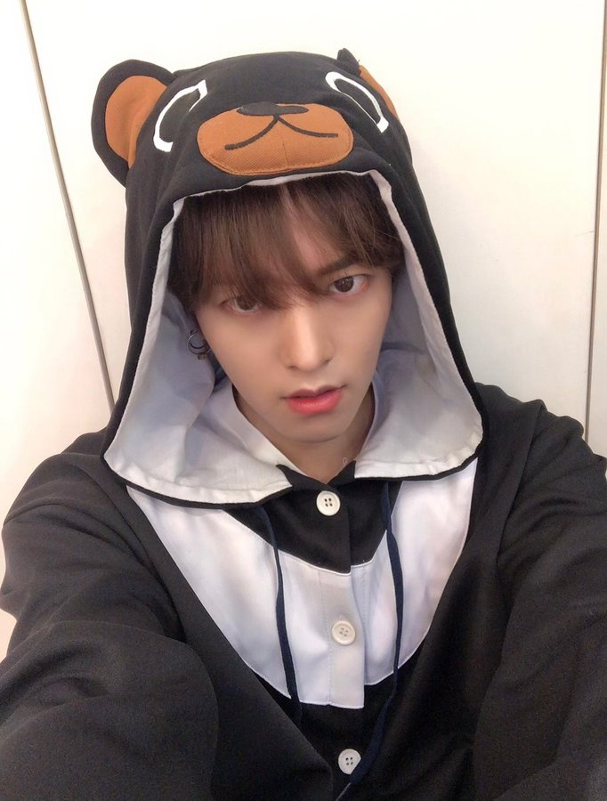 ravnarchive's tweet photo. 201004

cr. @official_ONEUS https://t.co/qzgtQrmjTF