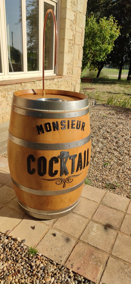 Tron_K2000's tweet photo. @JoycaOff #monmeilleurdiy
Voilà une petite fontaine à punch faite maison

L'abus d'alcool est dangereux pour la santé 😂 https://t.co/5ErQhsChir